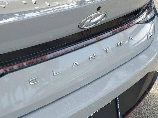 2022 Hyundai ELANTRA N Base