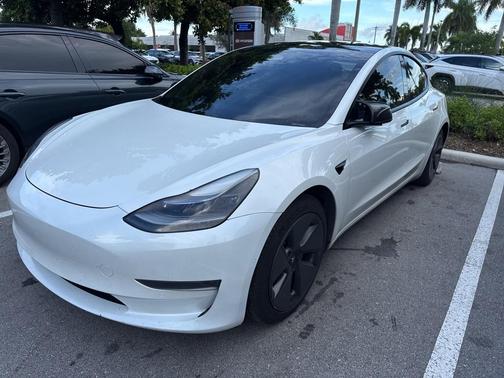 2021 Tesla Model 3 Standard Range Plus