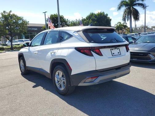 2026 Hyundai TUCSON SE