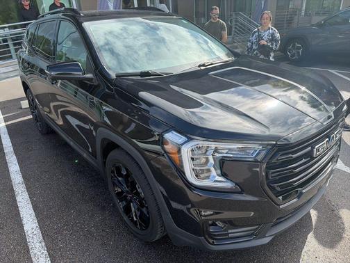 Ebony Twilight Metallic 2022 GMC Terrain SLT