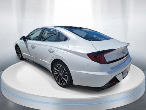 2022 Hyundai SONATA Limited