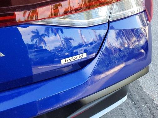 2025 Hyundai ELANTRA HEV Limited