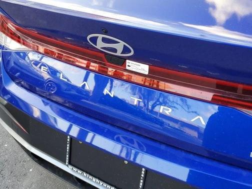2025 Hyundai ELANTRA HEV Limited