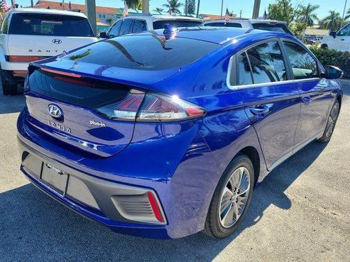 2022 Hyundai IONIQ Plug-In Hybrid SEL