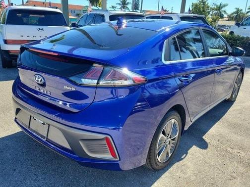2022 Hyundai IONIQ Plug-In Hybrid SEL