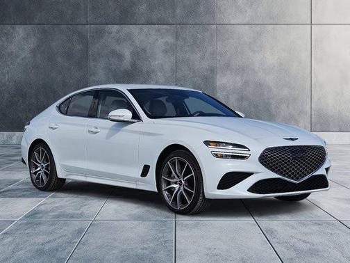 Uyuni White 2025 Genesis G70 2.5T