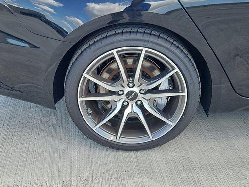 2026 Genesis G70 2.5T Prestige RWD