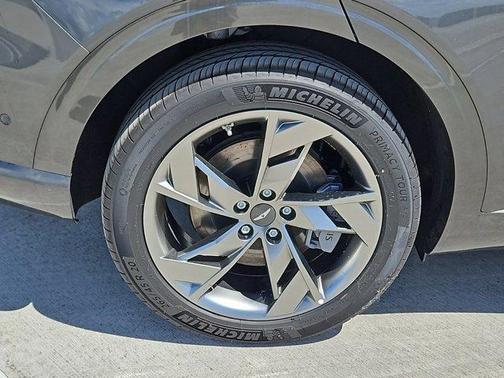 2025 Genesis Electrified GV70 Advanced