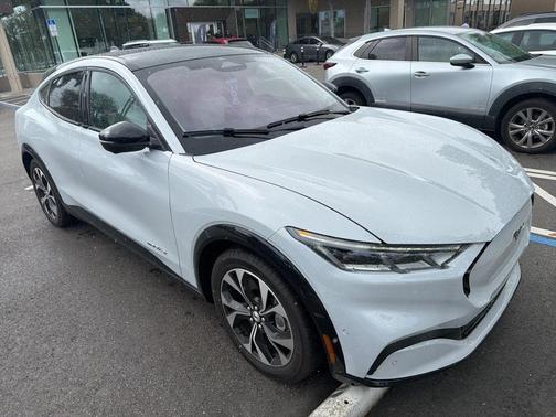 2022 Ford Mustang Mach-E Premium