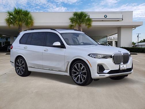 2022 BMW X7 
