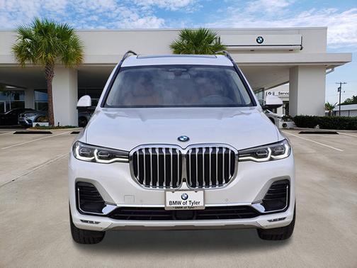 2022 BMW X7 