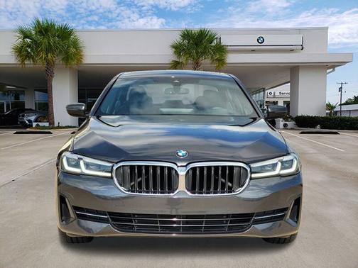 2022 BMW 530 