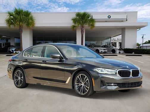 2022 BMW 530 