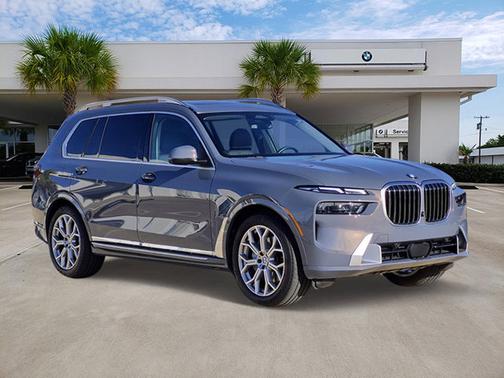 2025 BMW X7 
