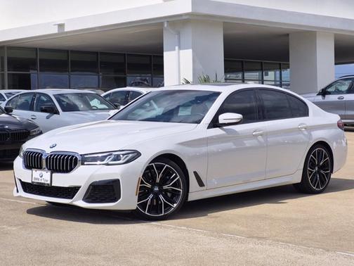 Alpine White 2023 BMW 530