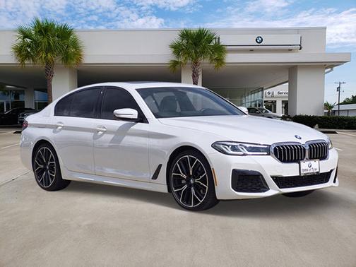 Alpine White 2023 BMW 530