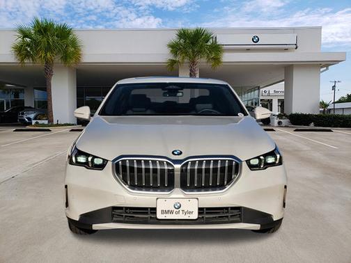 2025 BMW 530