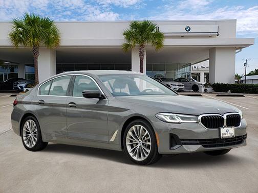 2022 BMW 530 