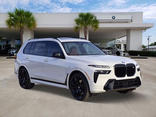 2025 BMW X7 