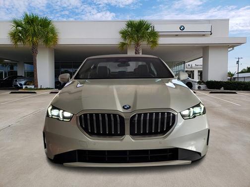 2024 BMW 530 