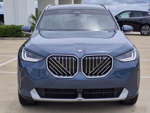 Arctic Race Blue metallic 2025 BMW X3