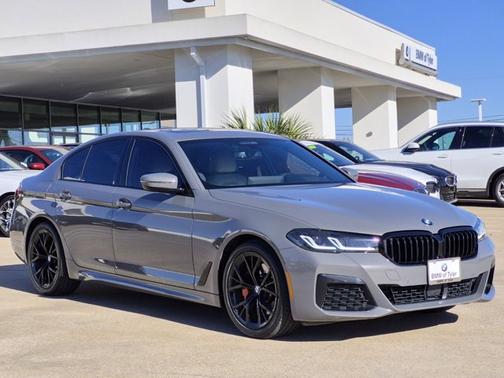2022 BMW 530 