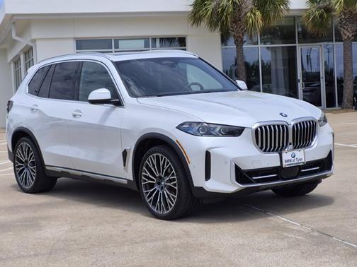 Mineral White Metallic 2024 BMW X5