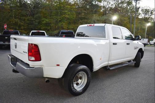 2018 RAM 3500 Tradesman Crew Cab 4x4 8' Box