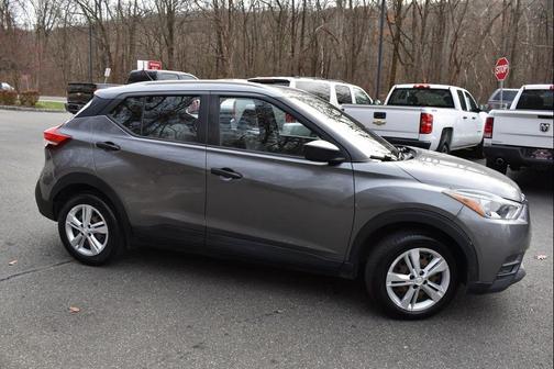 2019 Nissan Kicks SV