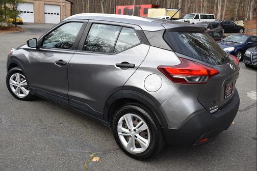 2019 Nissan Kicks SV