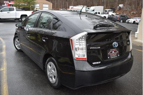 2010 Toyota Prius III