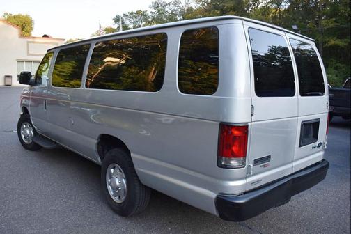 2012 Ford E350 Super Duty XL