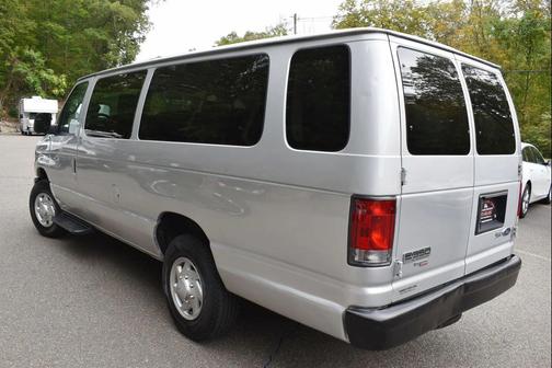 2012 Ford E350 Super Duty XL