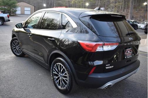 2021 Ford Escape SE