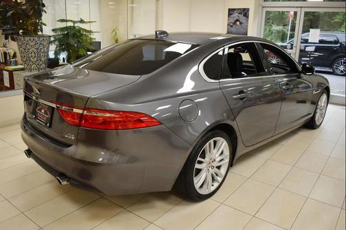 2017 Jaguar XF 35t Prestige