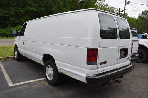 2008 Ford E350 Super Duty Base