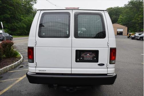2008 Ford E350 Super Duty Base