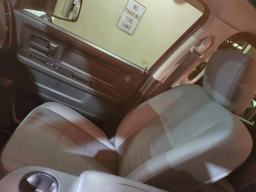 2017 RAM 2500 Tradesman Crew Cab 4x4 6'4' Box