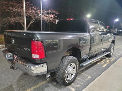 2017 RAM 2500 Tradesman Crew Cab 4x4 6'4' Box