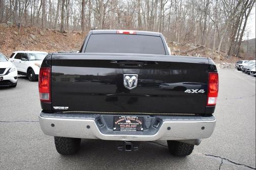 2017 RAM 2500 Tradesman Crew Cab 4x4 6'4' Box