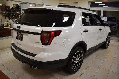 2018 Ford Explorer Sport