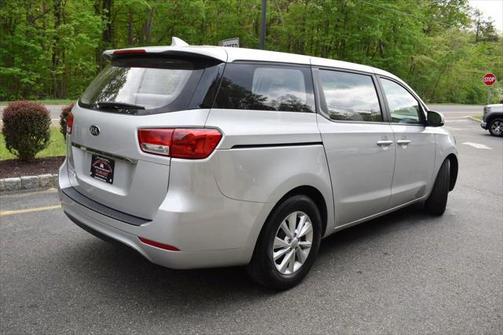 2018 Kia Sedona L