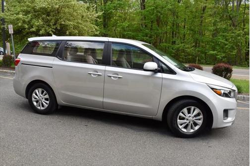 2018 Kia Sedona L