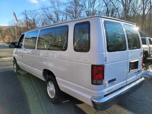 2014 Ford E350 Super Duty XLT