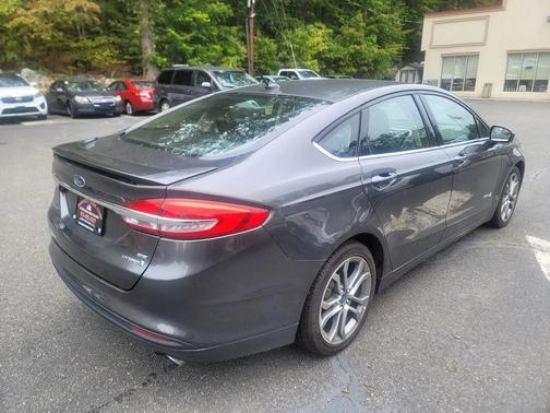 2017 Ford Fusion Hybrid SE