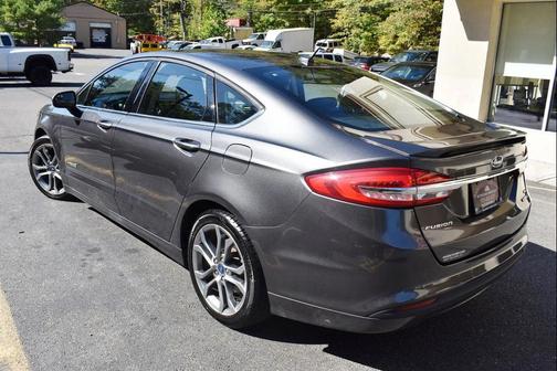 2017 Ford Fusion Hybrid SE