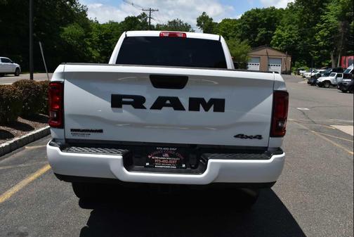 Bright White Clearcoat 2025 RAM 2500 Big Horn Crew Cab 4x4 6'4' Box