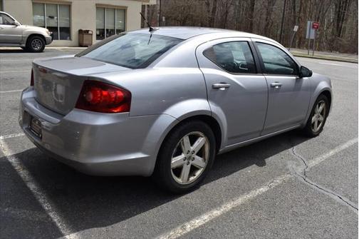 2013 Dodge Avenger SE
