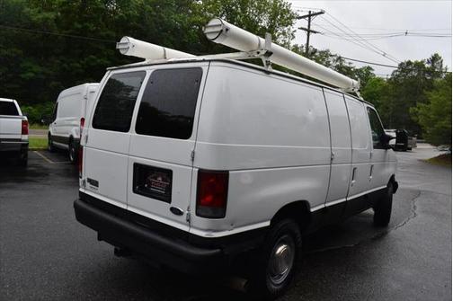 2003 Ford E350 Super Duty Base