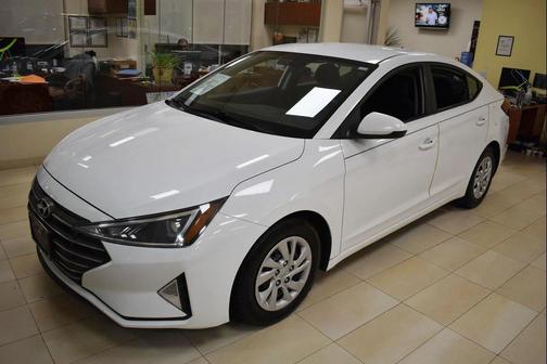 2019 Hyundai ELANTRA SE
